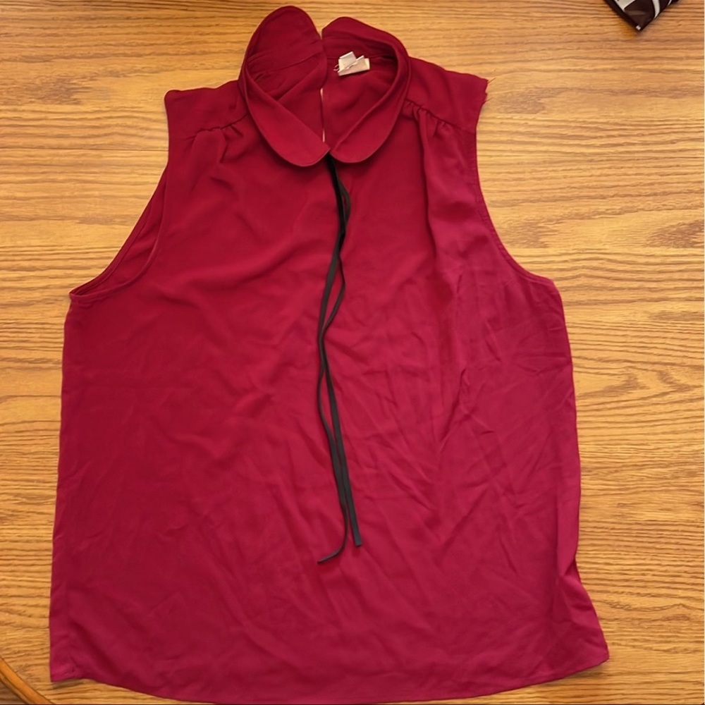 Sleeveless pink owl Red blouse, size xL